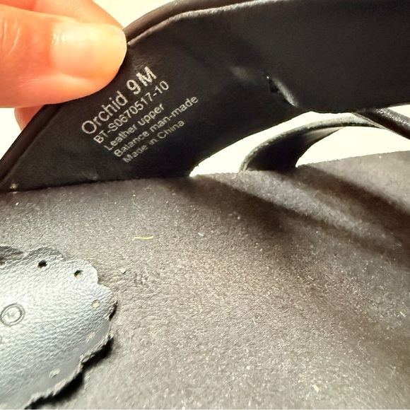 Baretraps Orchid Leather Strappy Sandals - Picture 6 of 6